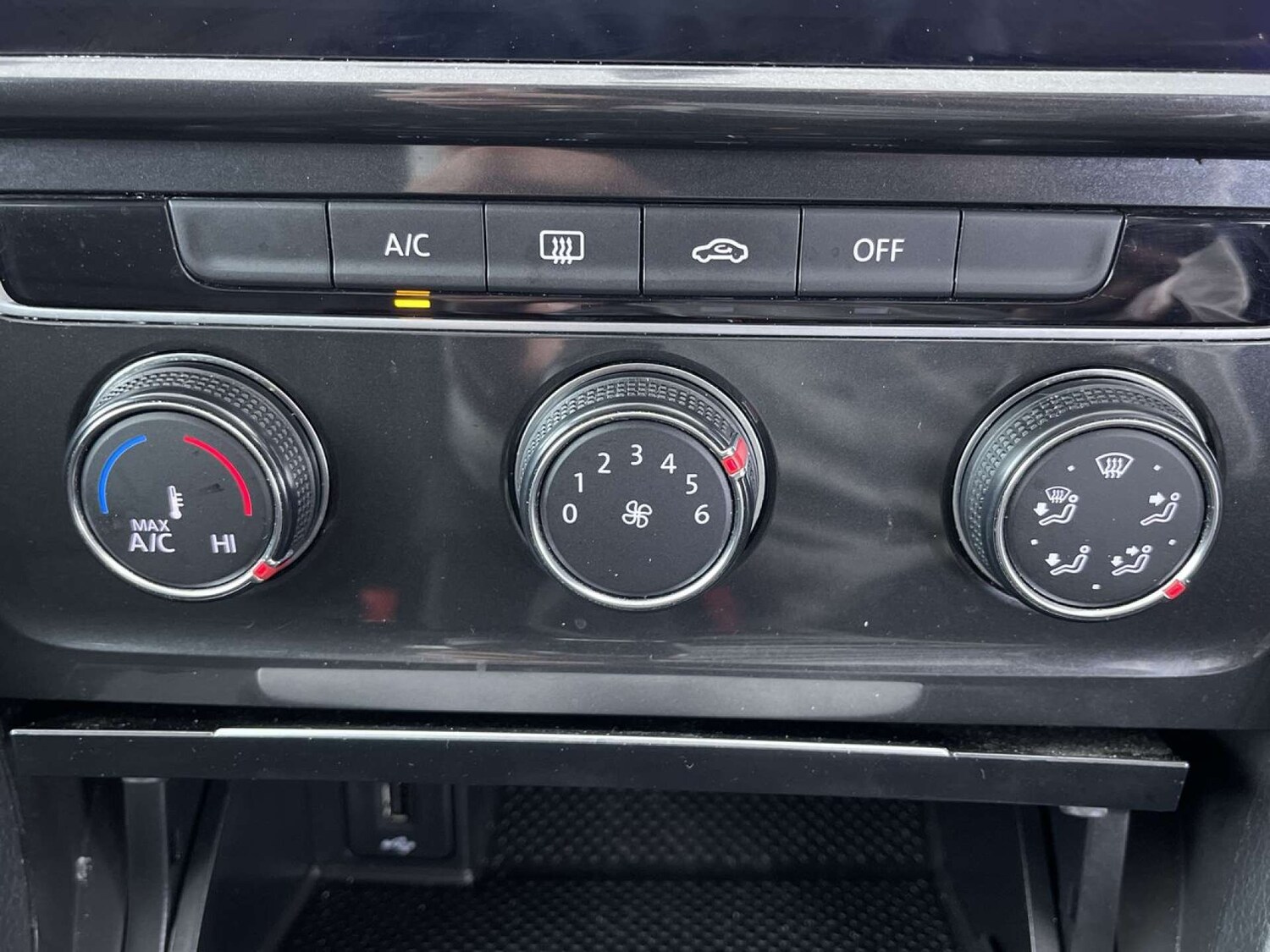 Used Volkswagen Golf 2018 for sale - 76556032: Photo 44