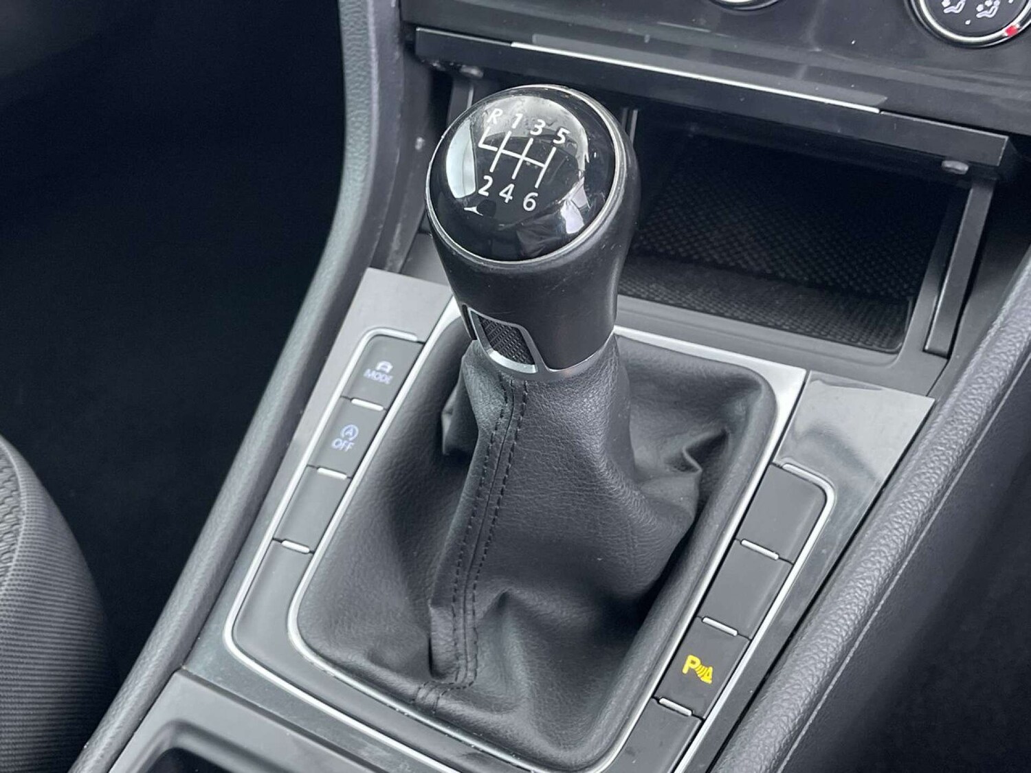 Used Volkswagen Golf 2018 for sale - 76556032: Photo 47