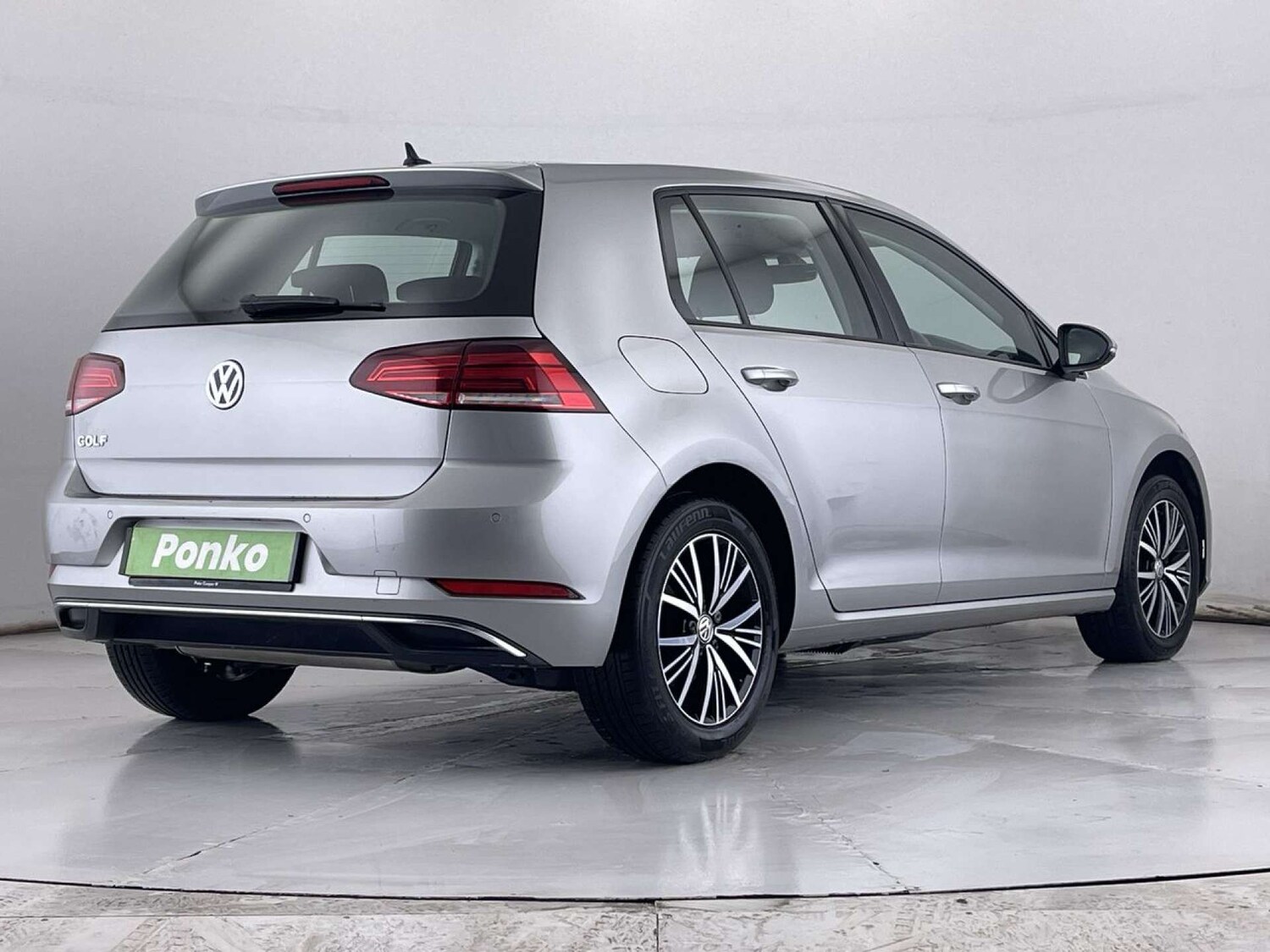Used Volkswagen Golf 2018 for sale - 76556032: Photo 5