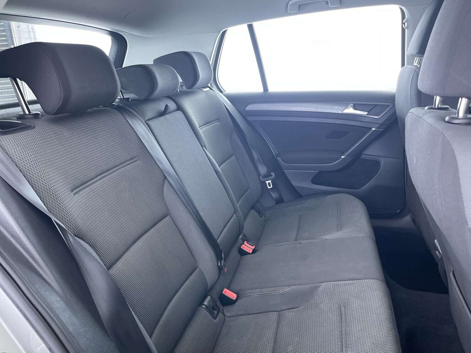 Used Volkswagen Golf 2018 for sale - 76556032: Photo 9