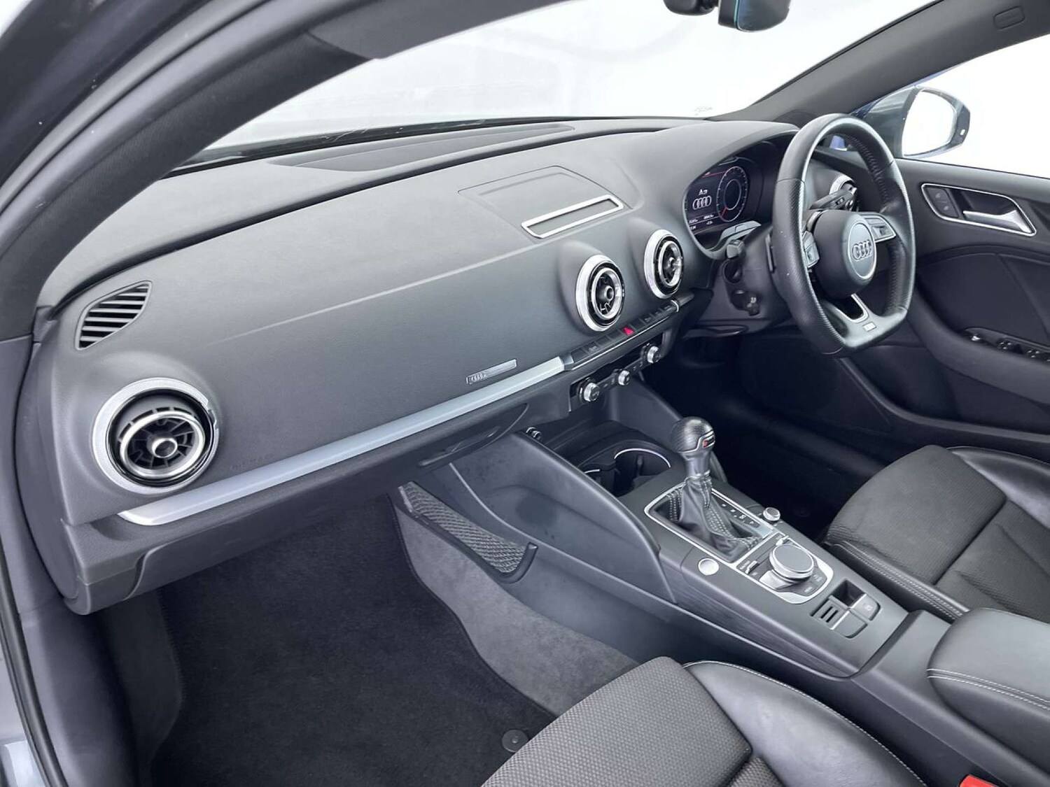 Used Audi A3 2017 for sale - 76602029: Photo 32