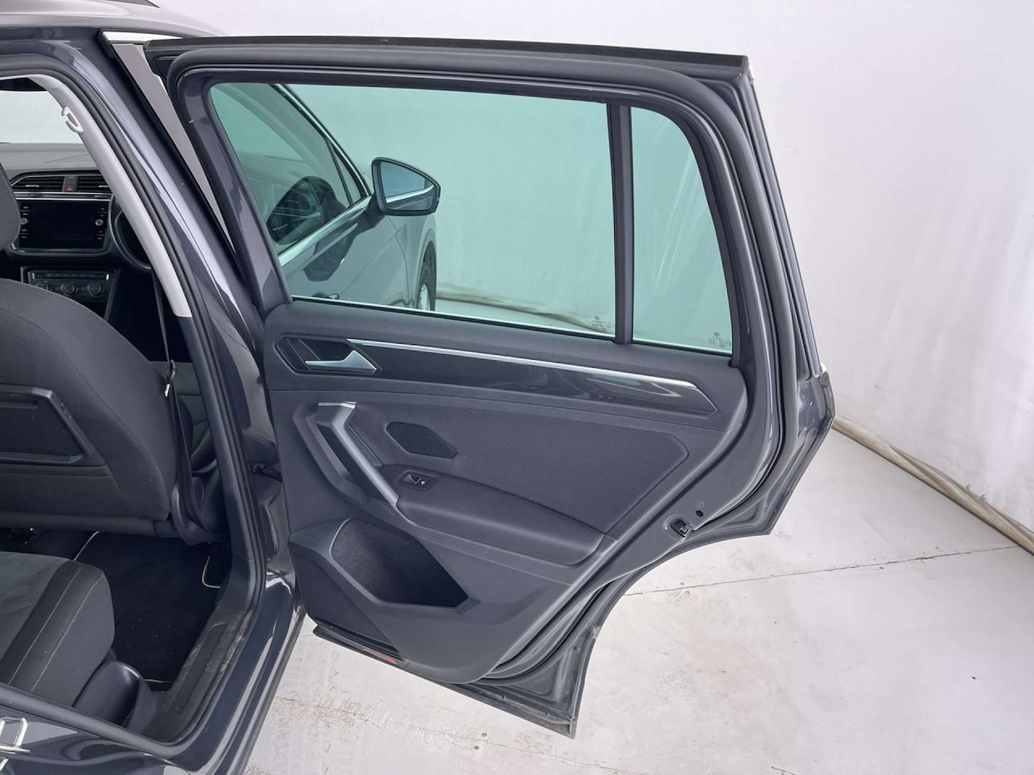 Used Volkswagen Tiguan 2018 for sale - 77782087: Photo 30