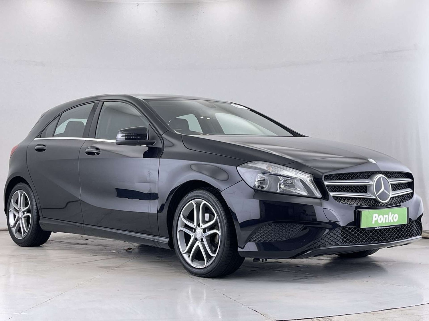 Used Mercedes-Benz A-Class 2015 for sale - 76333109: Photo 1