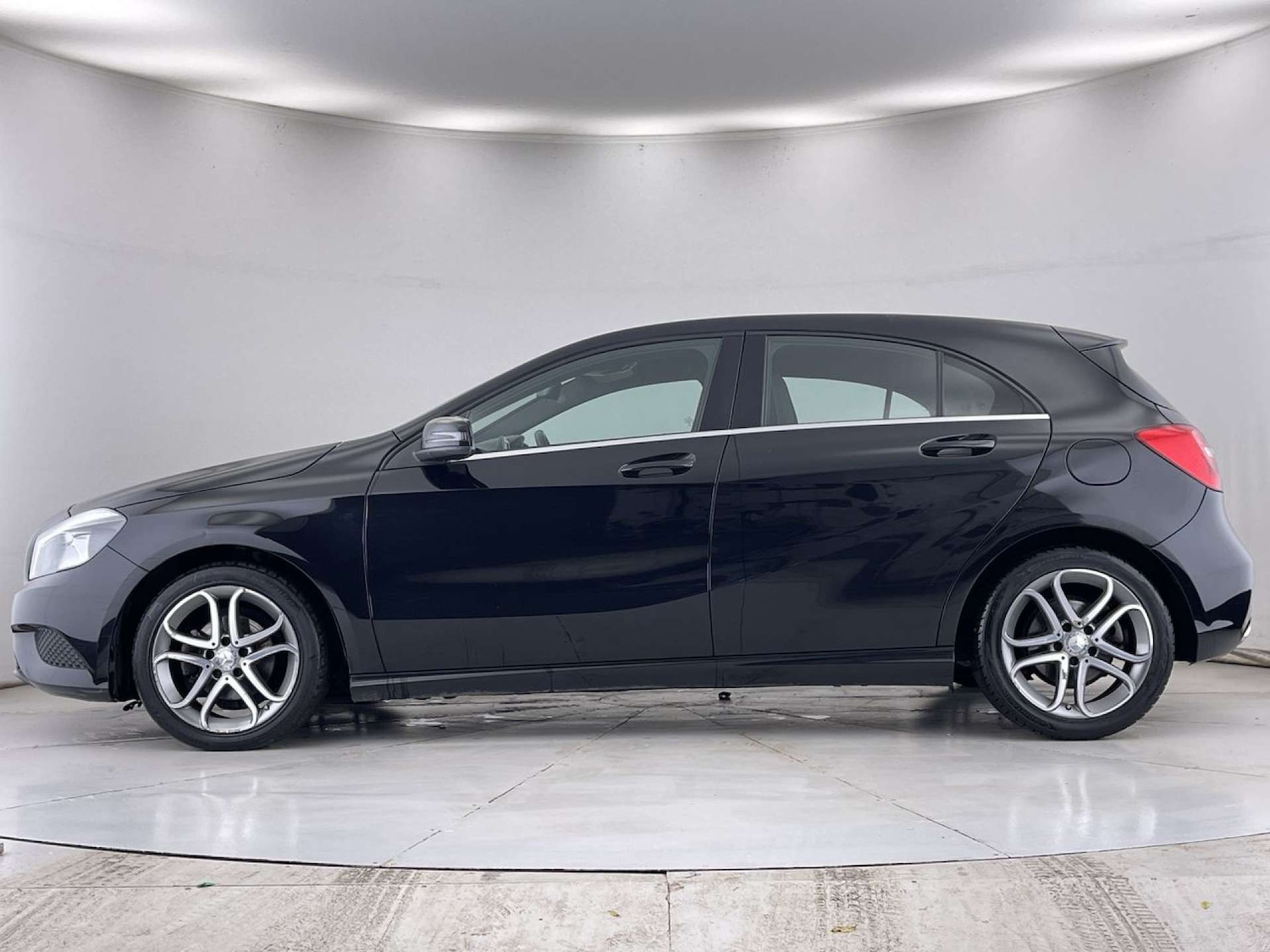 Used Mercedes-Benz A-Class 2015 for sale - 76333109: Photo 16