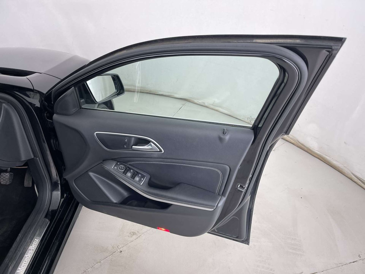 Used Mercedes-Benz A-Class 2015 for sale - 76333109: Photo 29