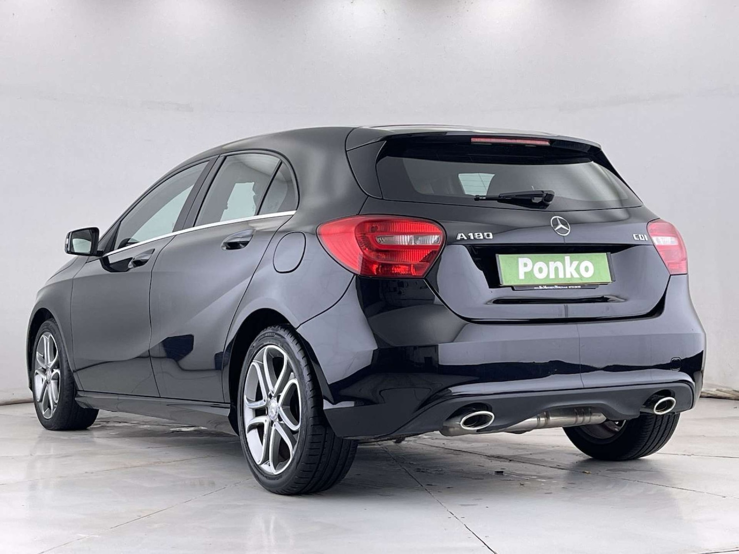 Used Mercedes-Benz A-Class 2015 for sale - 76333109: Photo 3