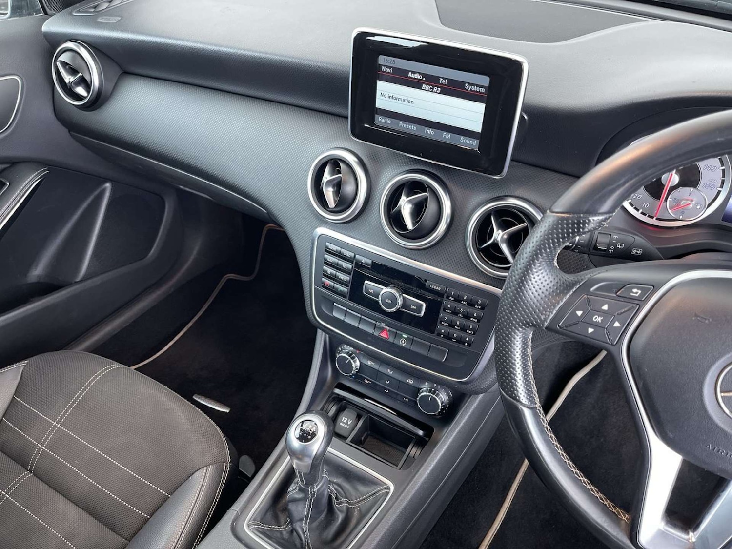 Used Mercedes-Benz A-Class 2015 for sale - 76333109: Photo 43