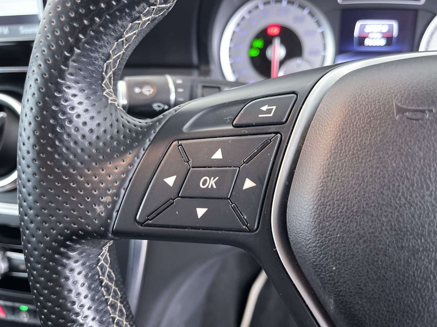 Used Mercedes-Benz A-Class 2015 for sale - 76333109: Photo 48