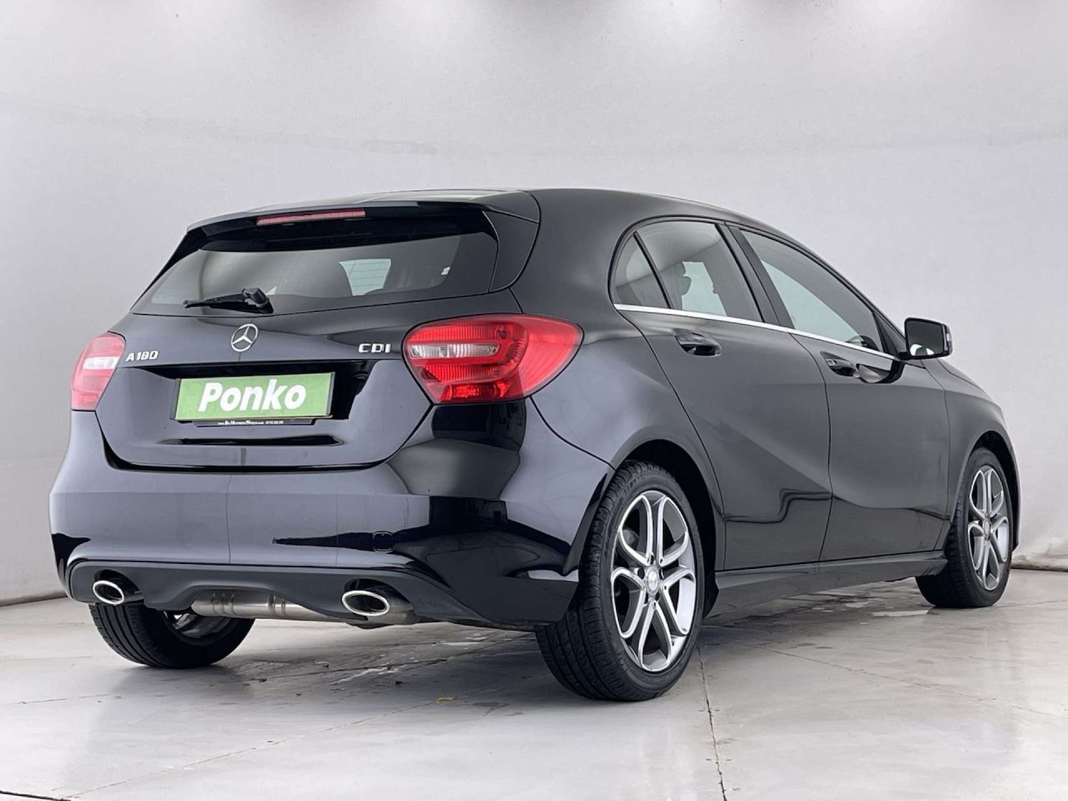 Used Mercedes-Benz A-Class 2015 for sale - 76333109: Photo 5