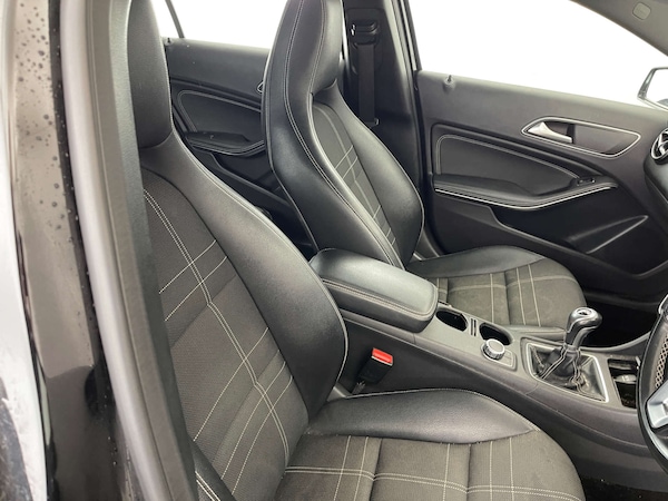 Used Mercedes-Benz A-Class 2015 for sale - 76333109: Photo 9