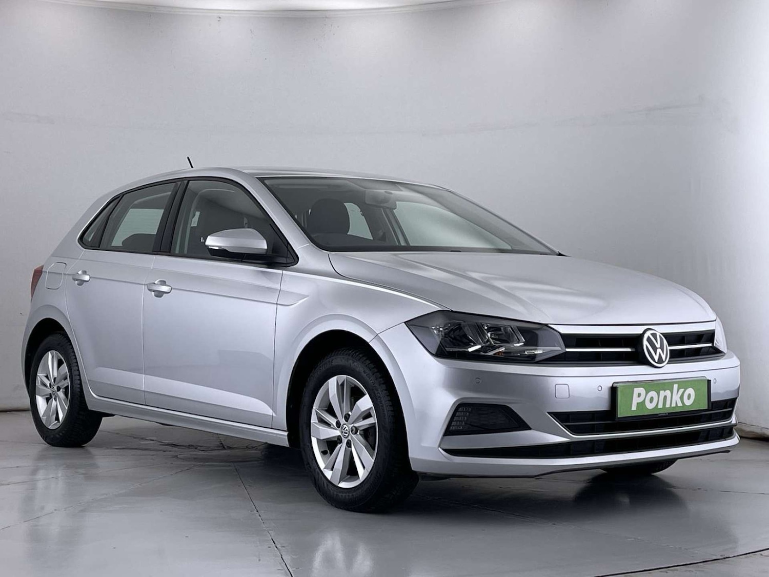 Used Volkswagen Polo 2018 for sale - 76602152: Photo 1