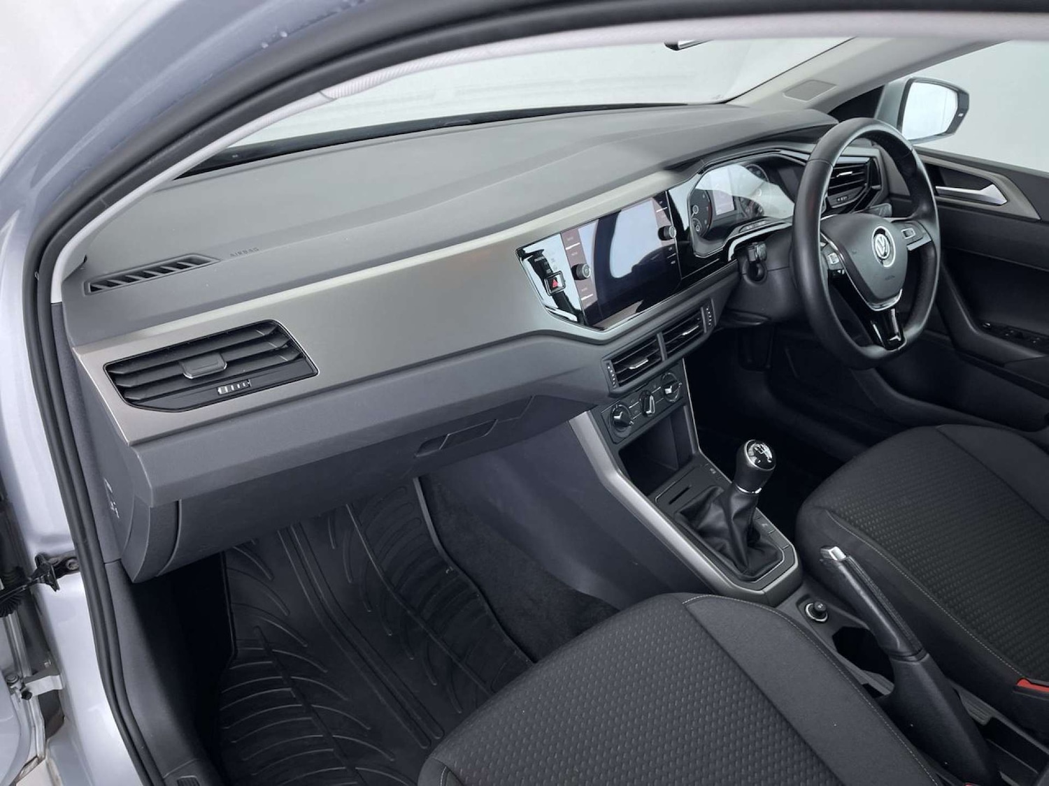 Used Volkswagen Polo 2018 for sale - 76602152: Photo 32