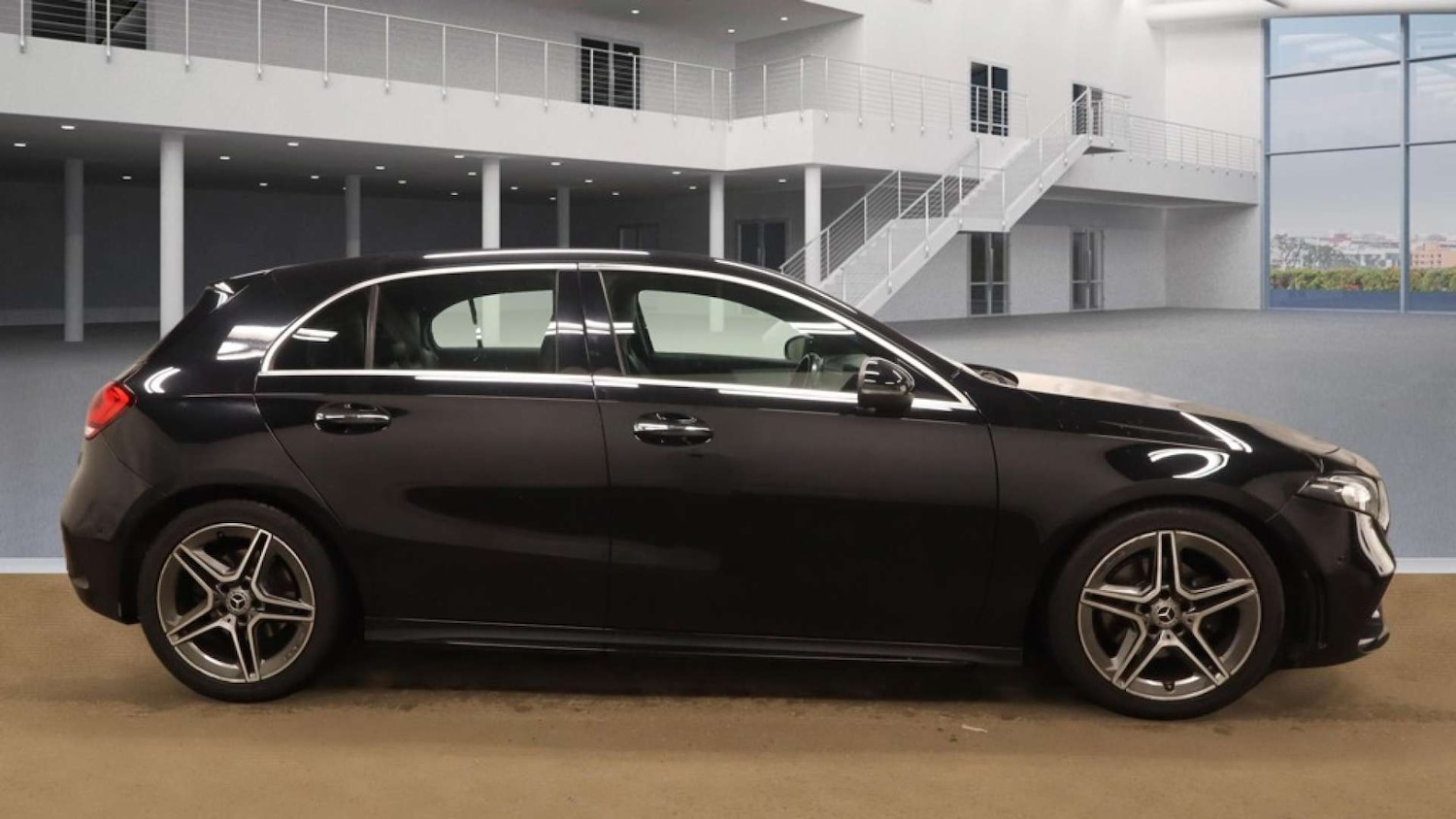 Used Mercedes-Benz A-Class 2018 for sale - 77963151: Photo 5