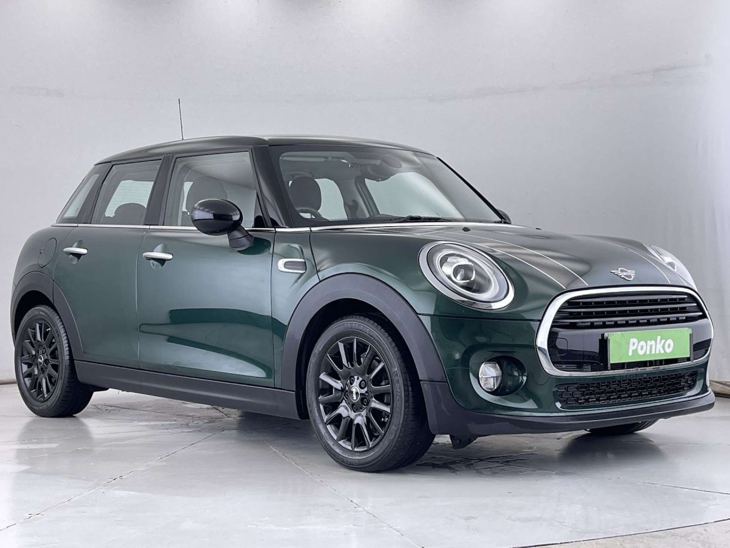 Used MINI Hatch 2019 for sale - 76830220: Photo 1