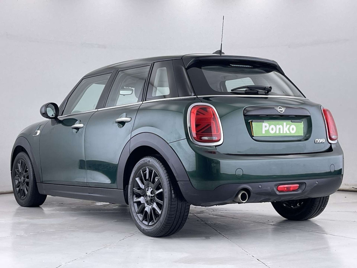 Used MINI Hatch 2019 for sale - 76830220: Photo 3