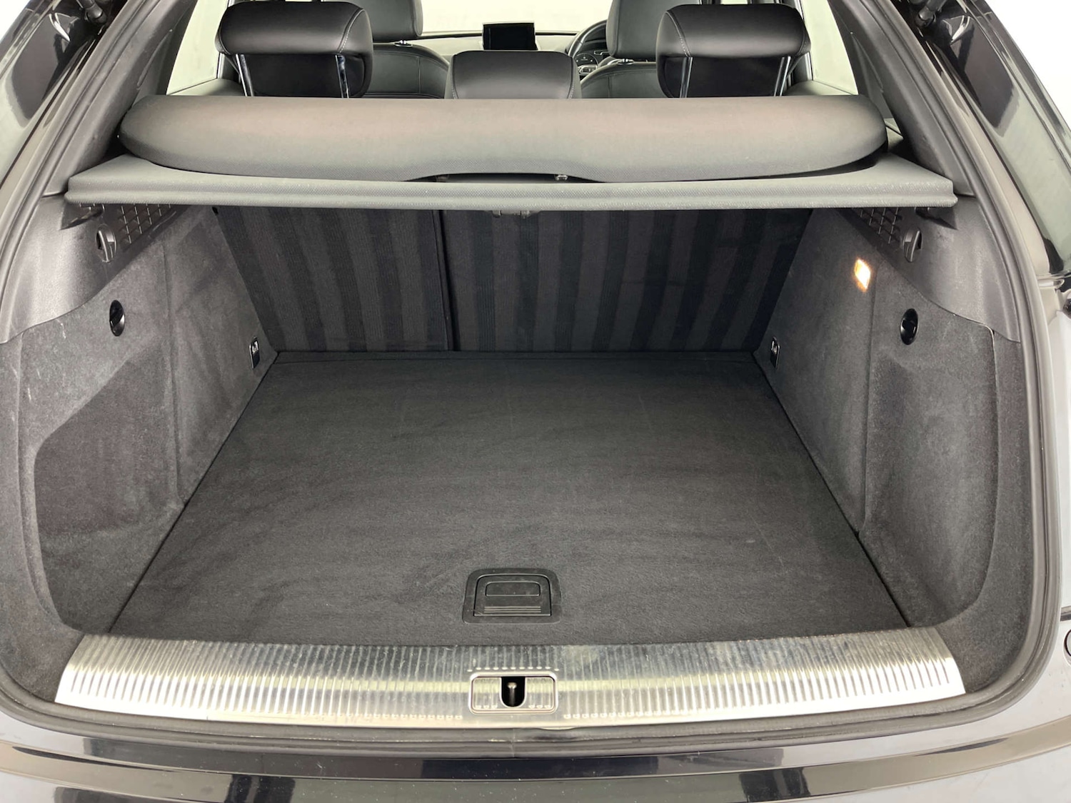 Used Audi Q3 2013 for sale - 76625869: Photo 10