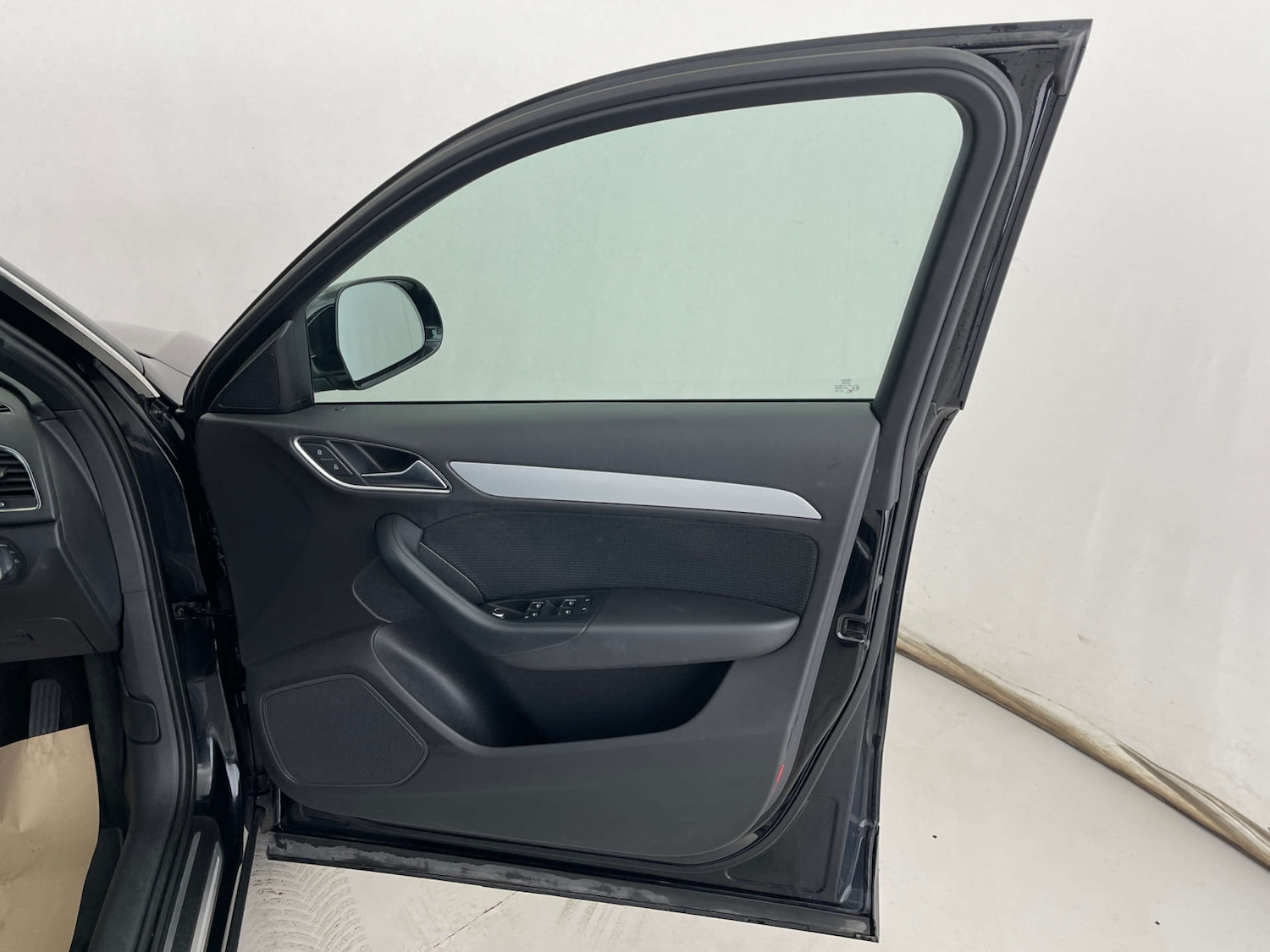 Used Audi Q3 2013 for sale - 76625869: Photo 28