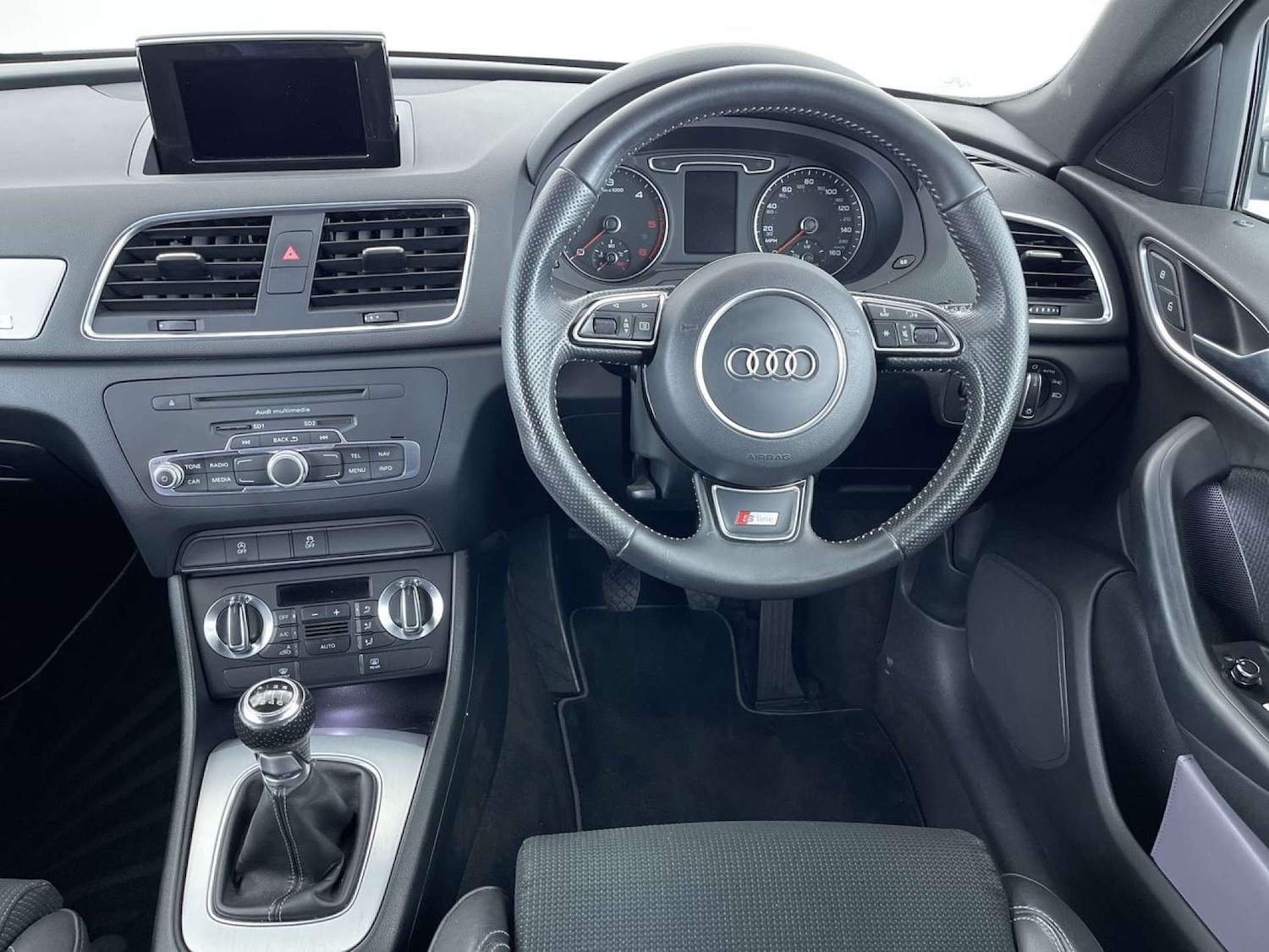 Used Audi Q3 2013 for sale - 76625869: Photo 34