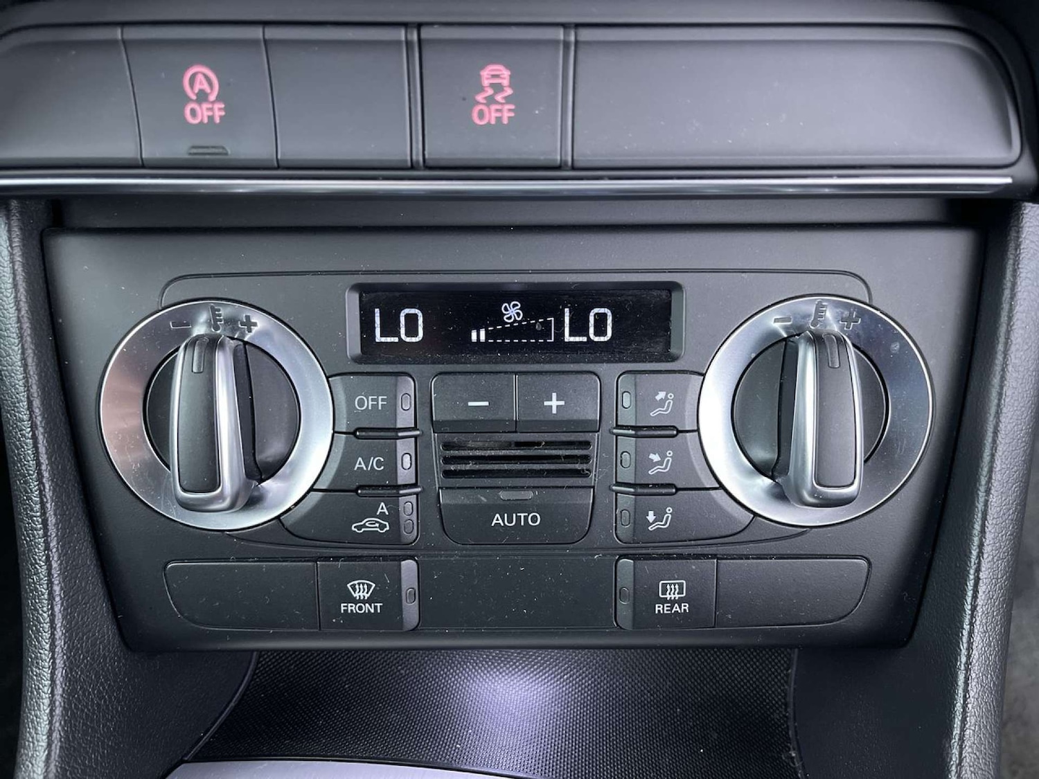 Used Audi Q3 2013 for sale - 76625869: Photo 43