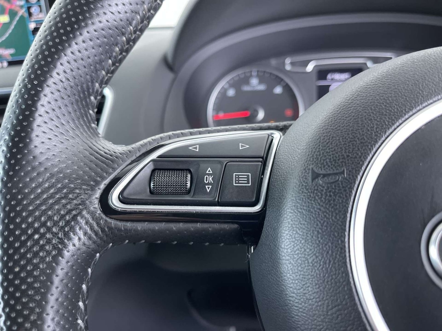 Used Audi Q3 2013 for sale - 76625869: Photo 49