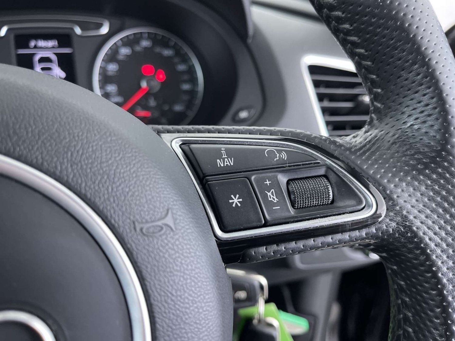 Used Audi Q3 2013 for sale - 76625869: Photo 50