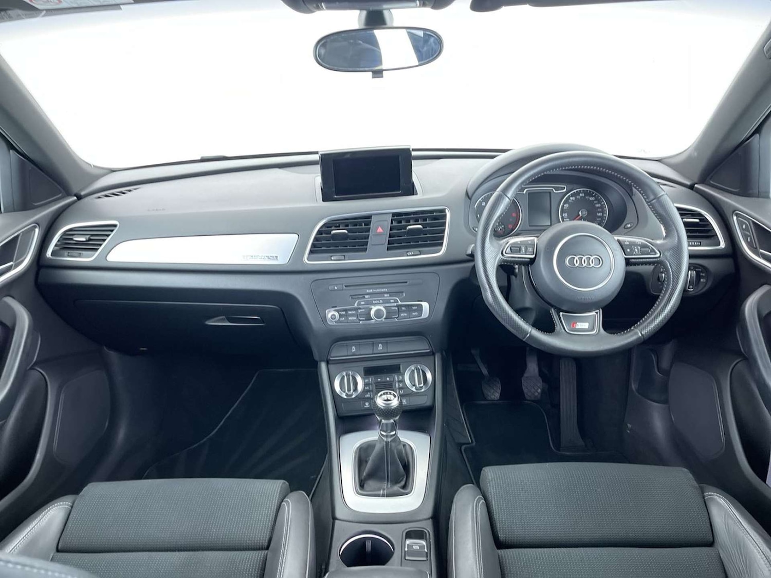 Used Audi Q3 2013 for sale - 76625869: Photo 8