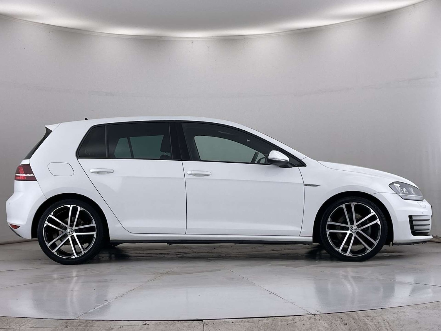 Used Volkswagen Golf 2016 for sale - 76829875: Photo 15