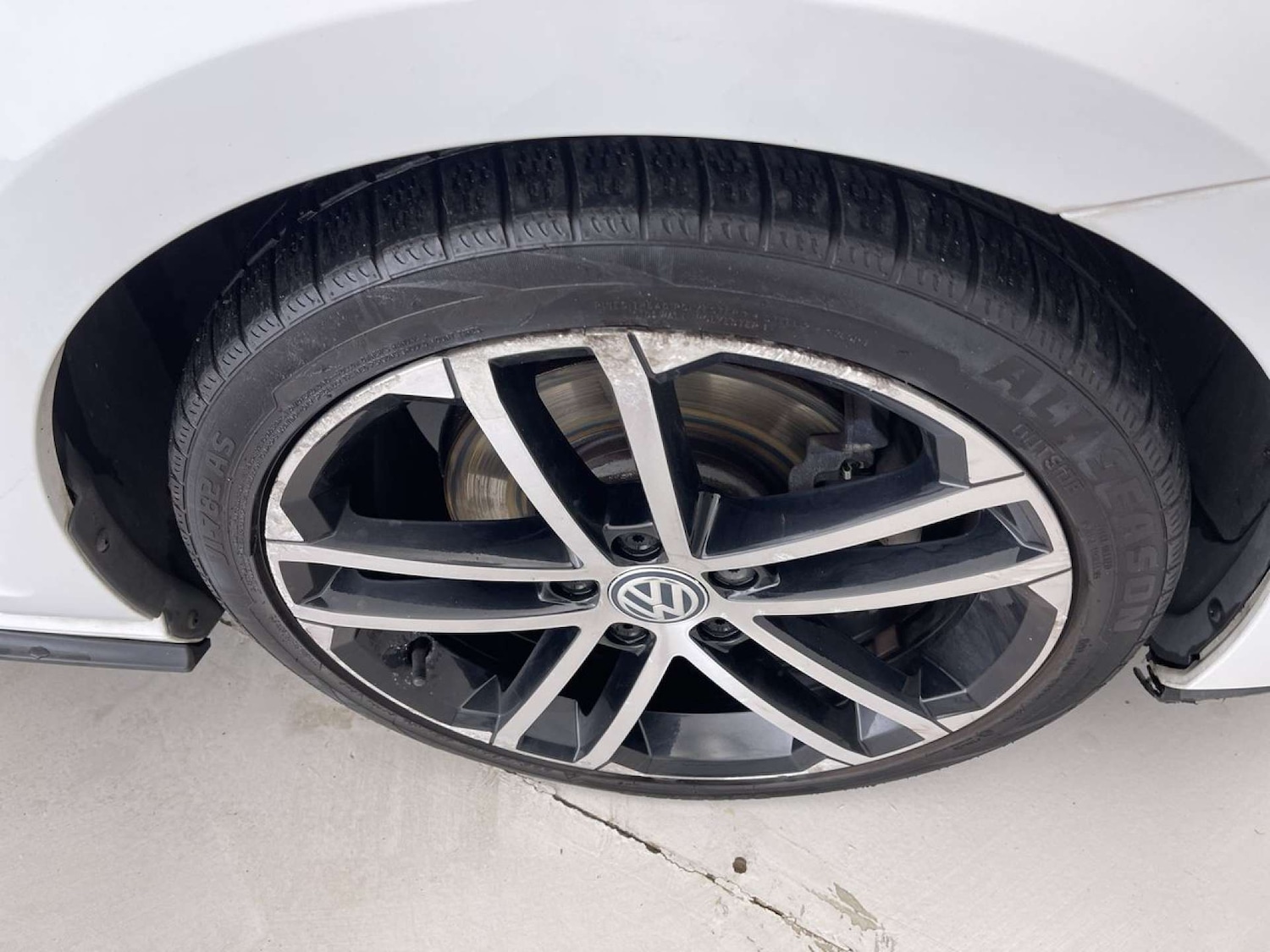 Used Volkswagen Golf 2016 for sale - 76829875: Photo 24