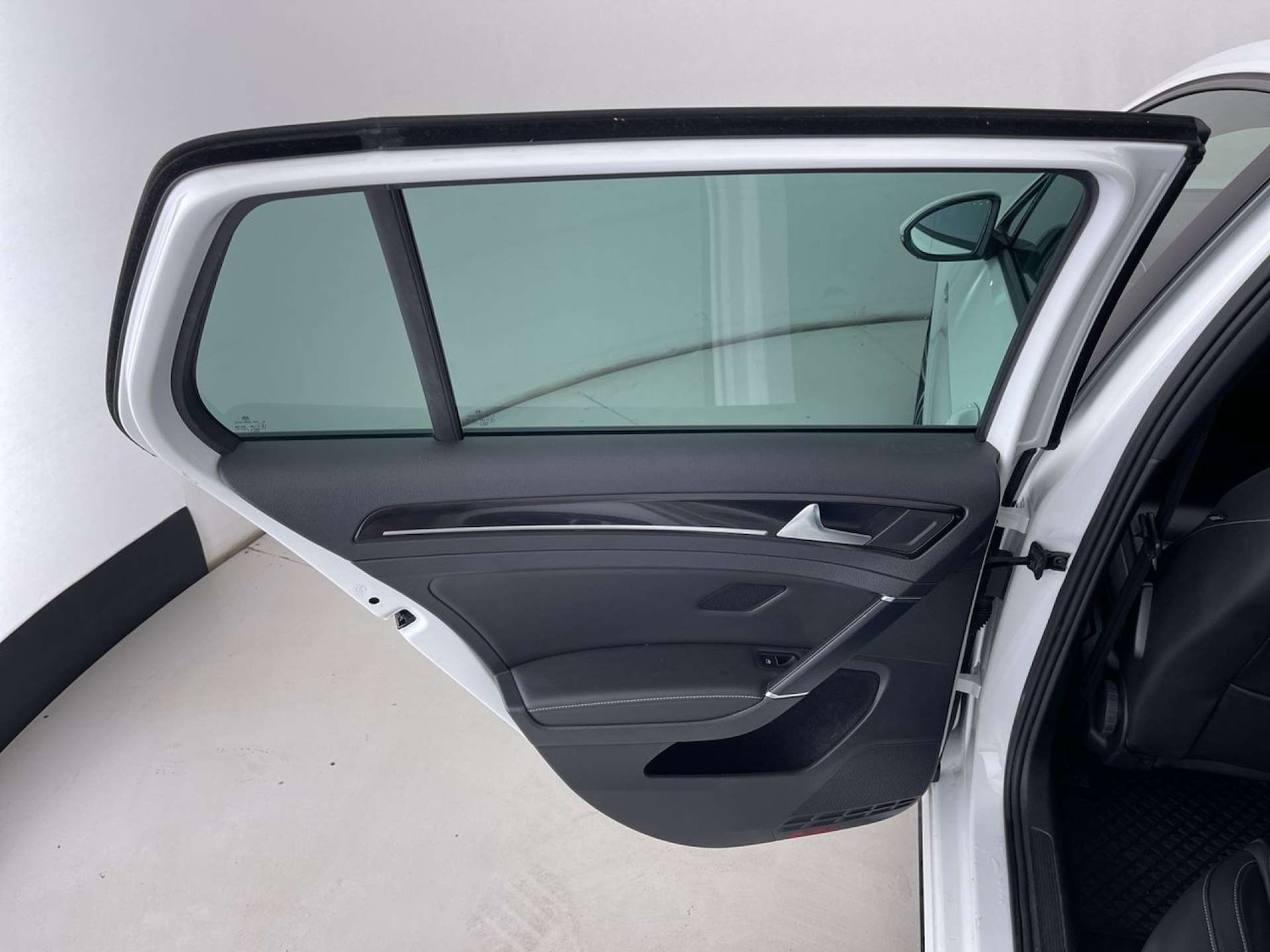 Used Volkswagen Golf 2016 for sale - 76829875: Photo 28