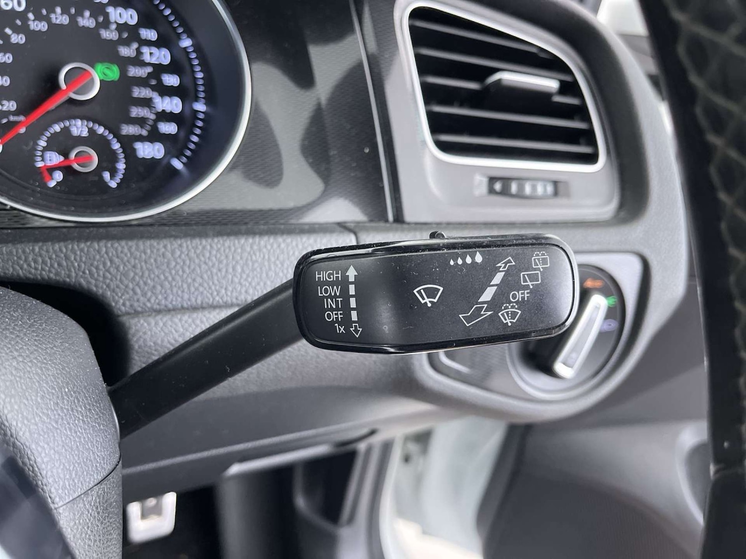 Used Volkswagen Golf 2016 for sale - 76829875: Photo 55