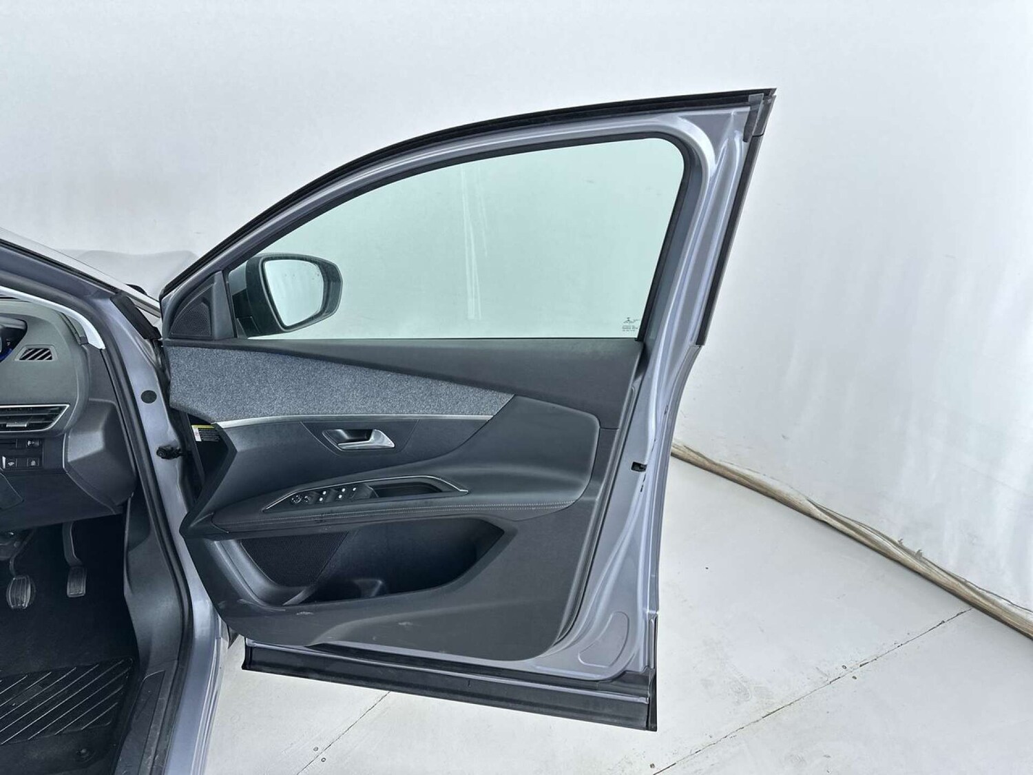 Used Peugeot 3008 2017 for sale - 77469835: Photo 29