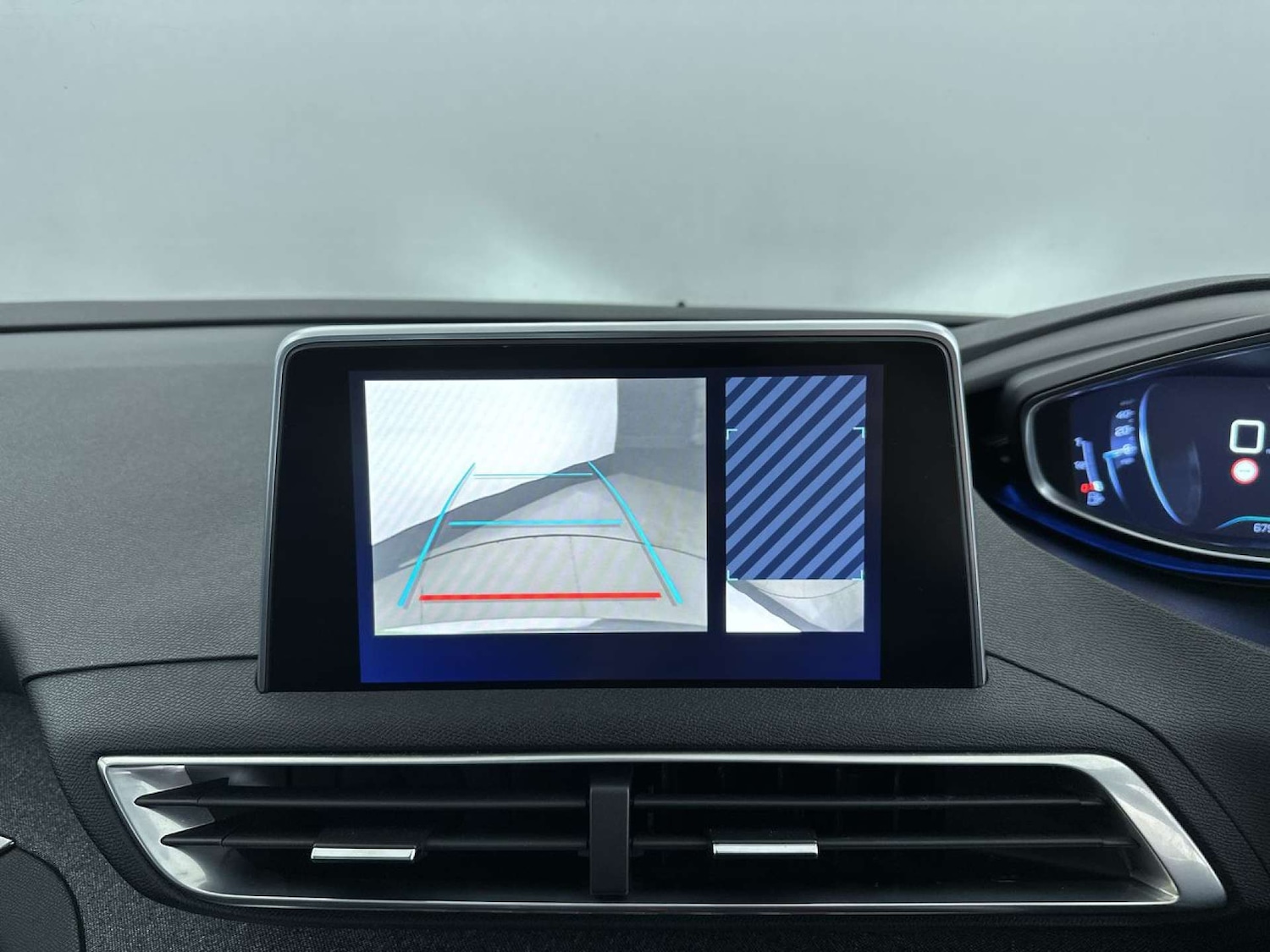 Used Peugeot 3008 2017 for sale - 77469835: Photo 43