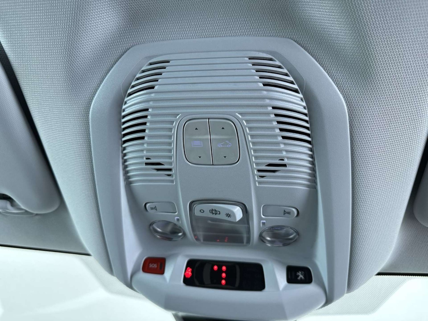 Used Peugeot 3008 2017 for sale - 77469835: Photo 51