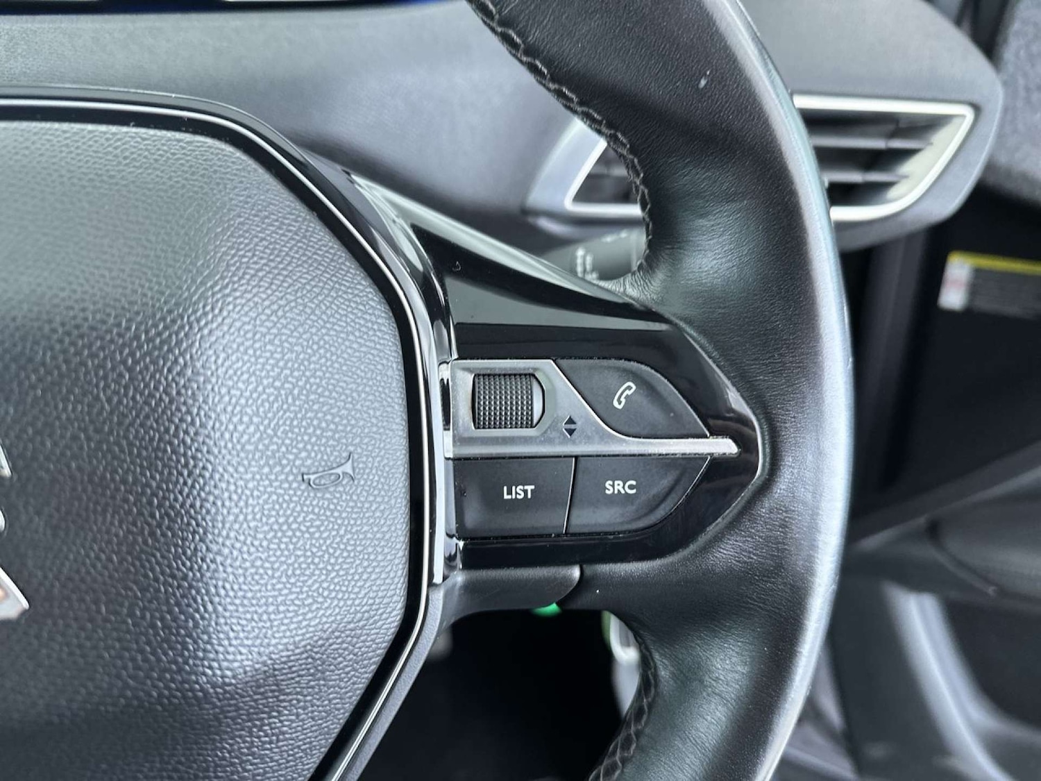 Used Peugeot 3008 2017 for sale - 77469835: Photo 54