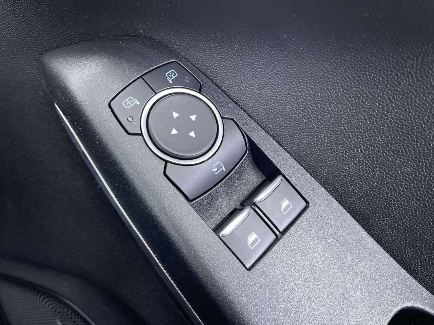 Used Ford Fiesta 2018 for sale - 76651342: Photo 50