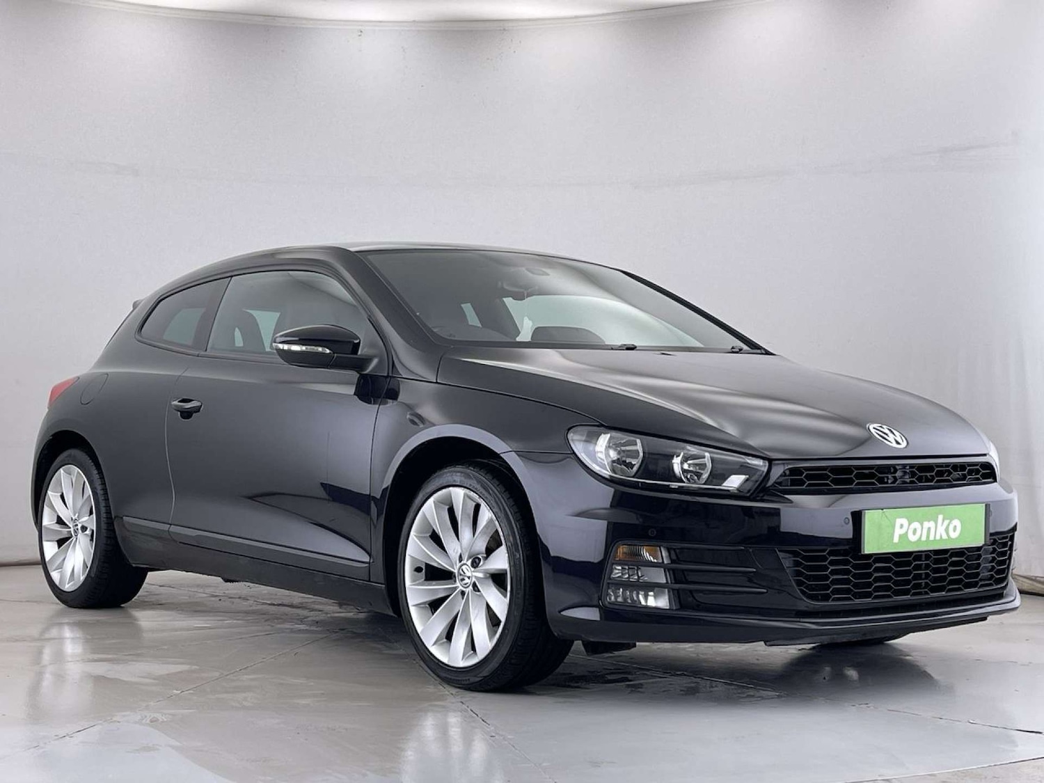Used Volkswagen Scirocco 2016 for sale - 76404387: Photo 1