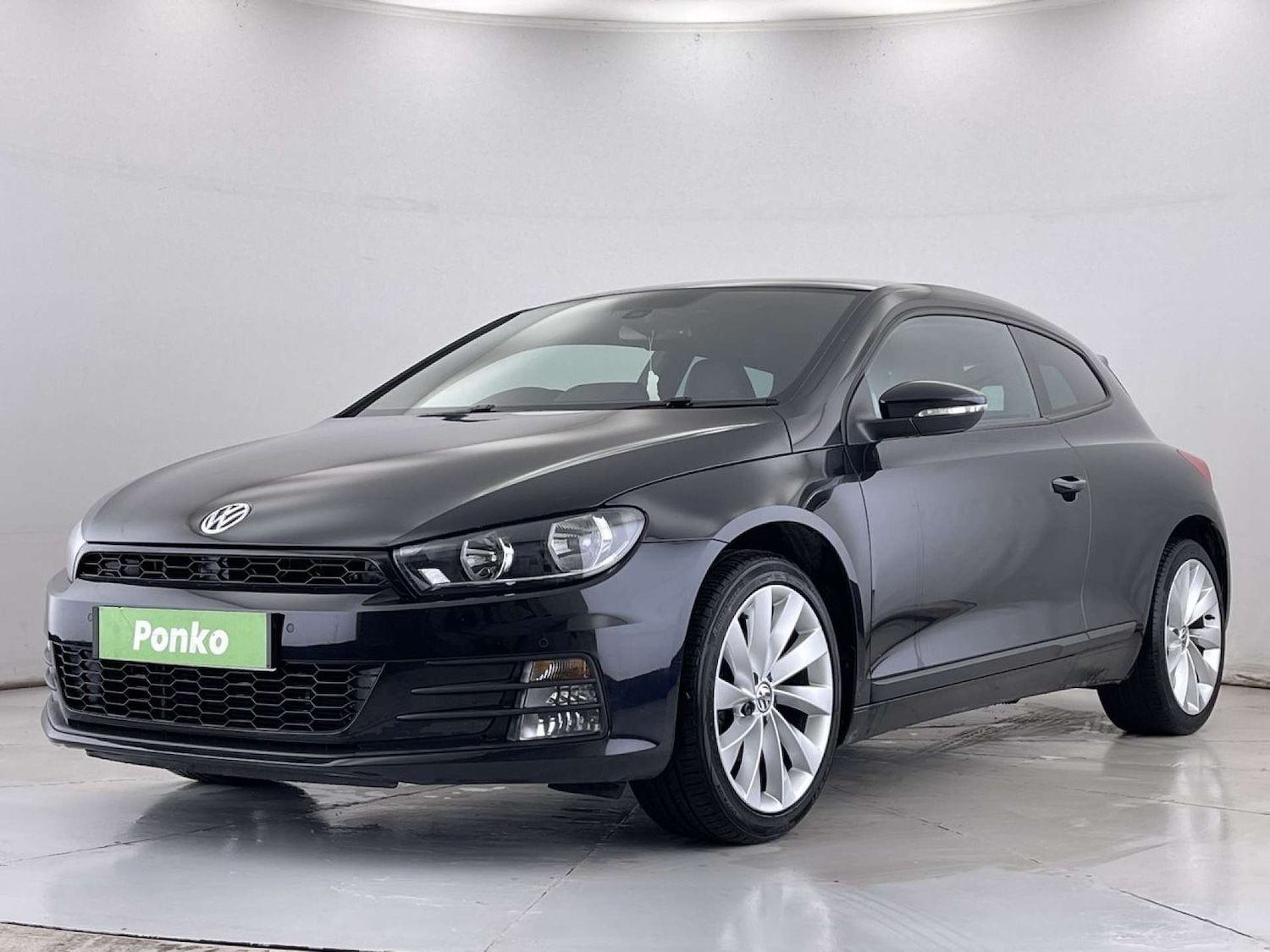 Used Volkswagen Scirocco 2016 for sale - 76404387: Photo 4