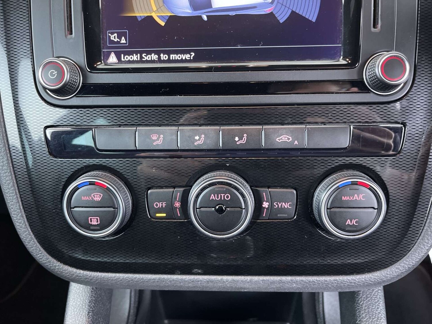 Used Volkswagen Scirocco 2016 for sale - 76404387: Photo 42