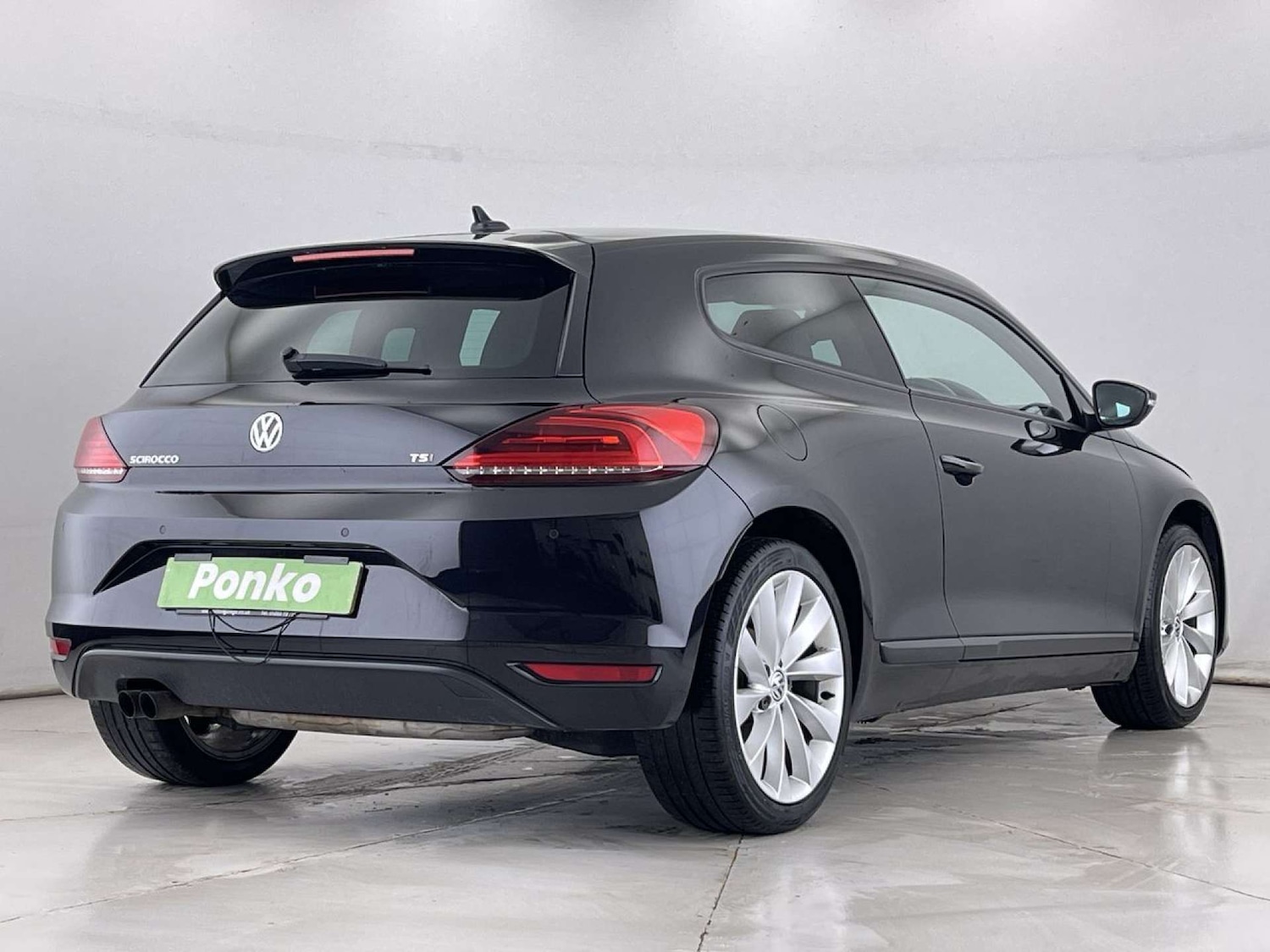 Used Volkswagen Scirocco 2016 for sale - 76404387: Photo 5