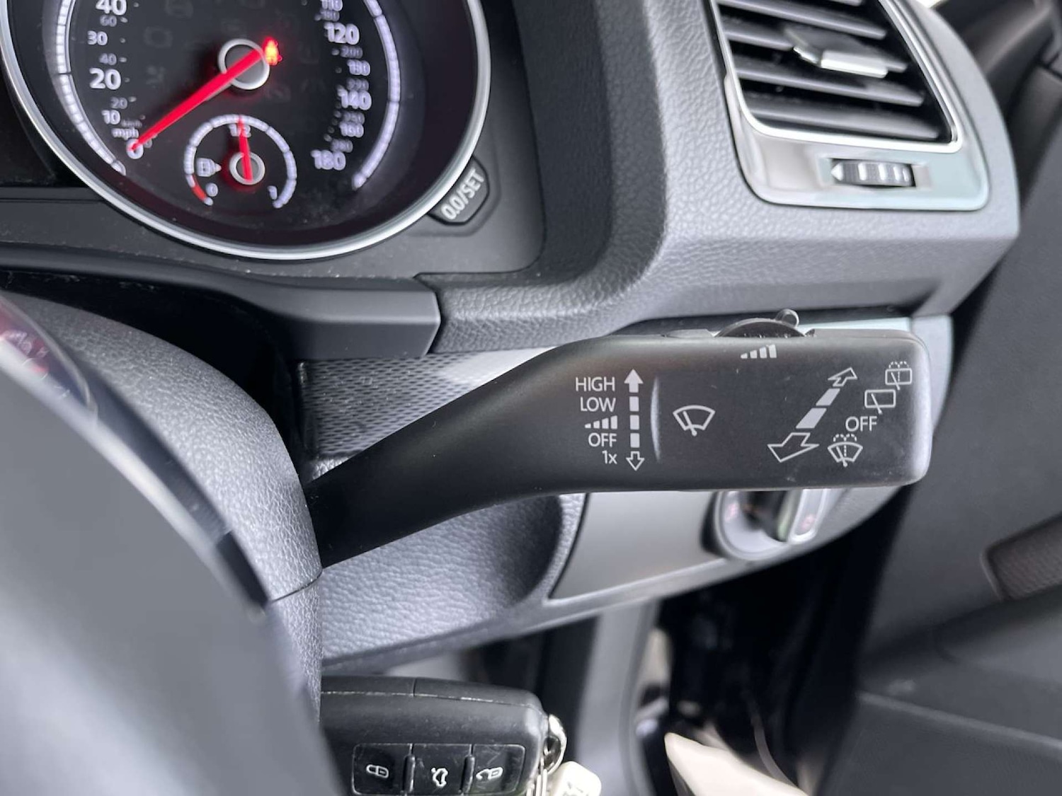 Used Volkswagen Scirocco 2016 for sale - 76404387: Photo 51