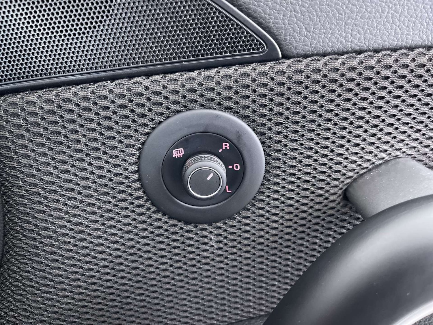 Used Volkswagen Scirocco 2016 for sale - 76404387: Photo 52