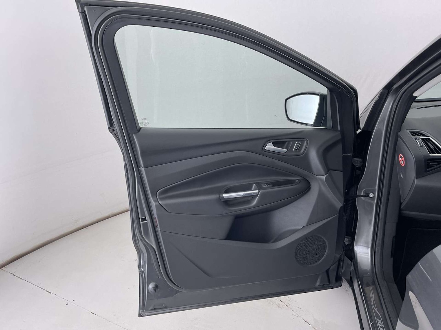 Used Ford Kuga 2016 for sale - 76280372: Photo 27