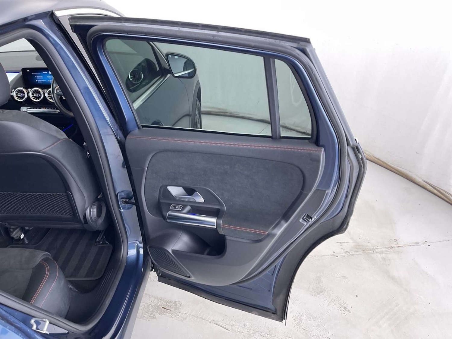 Used Mercedes-Benz EQA 2021 for sale - 76143256: Photo 30