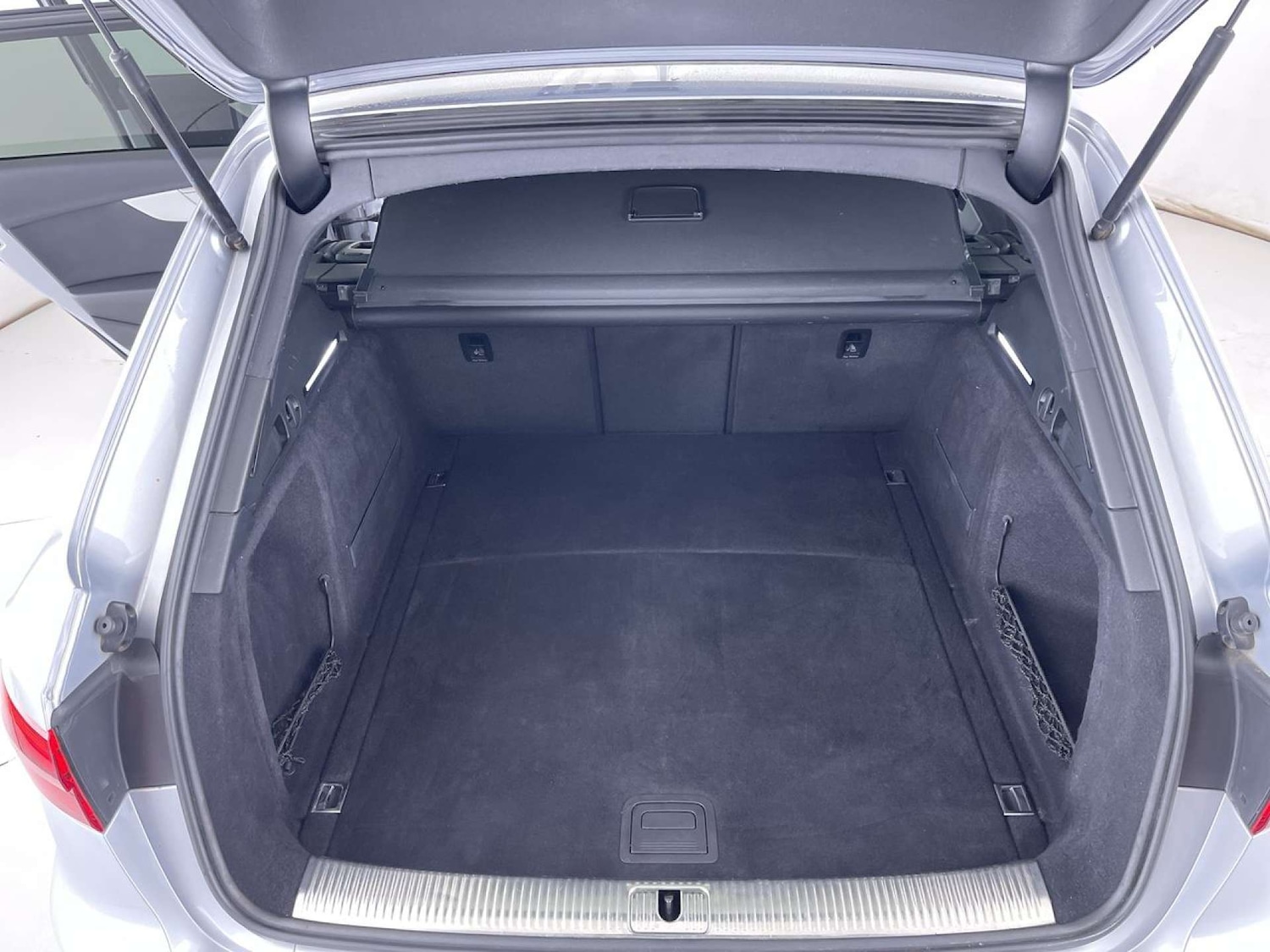 Used Audi A4 2017 for sale - 76493589: Photo 10