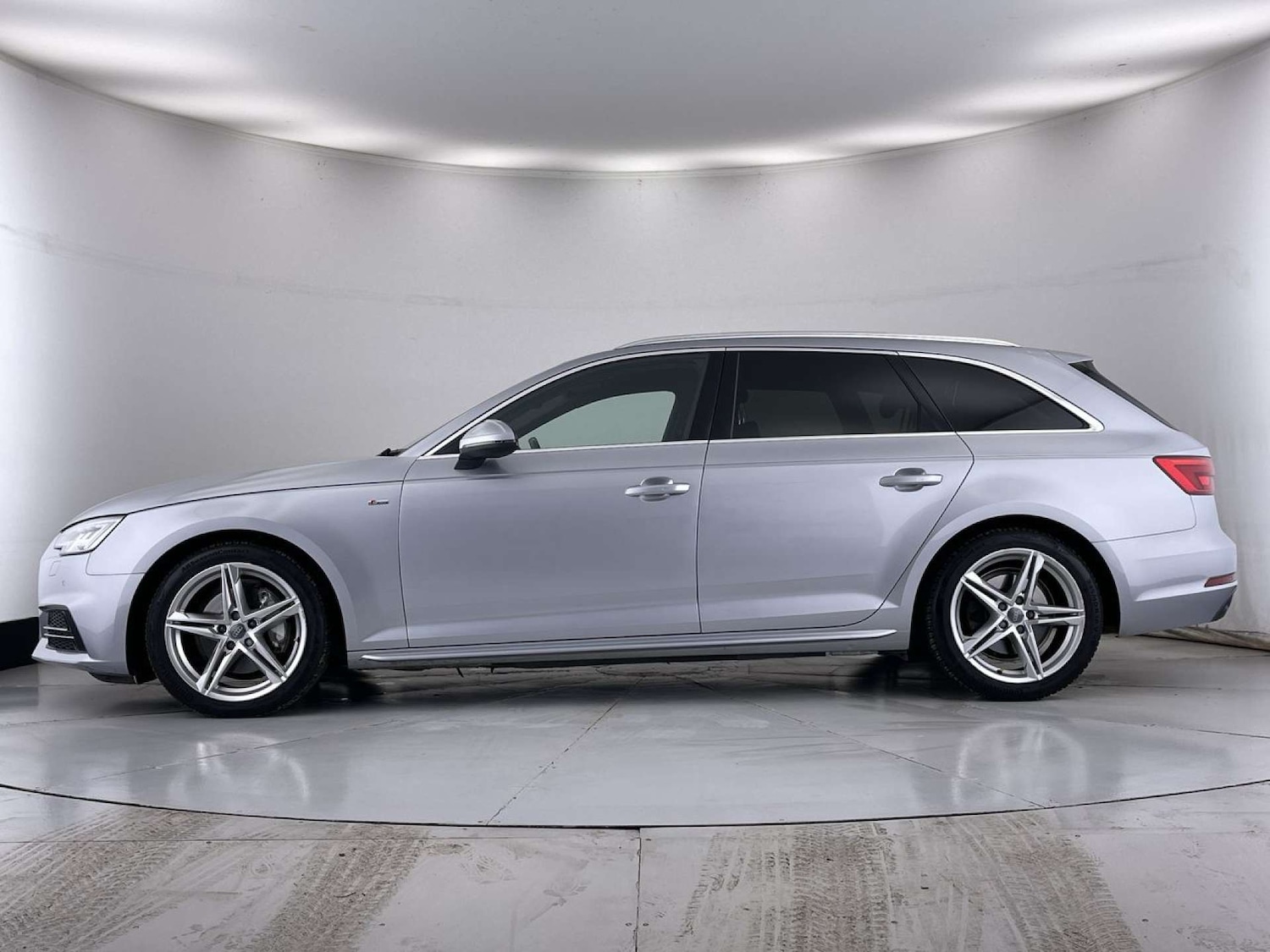 Used Audi A4 2017 for sale - 76493589: Photo 16