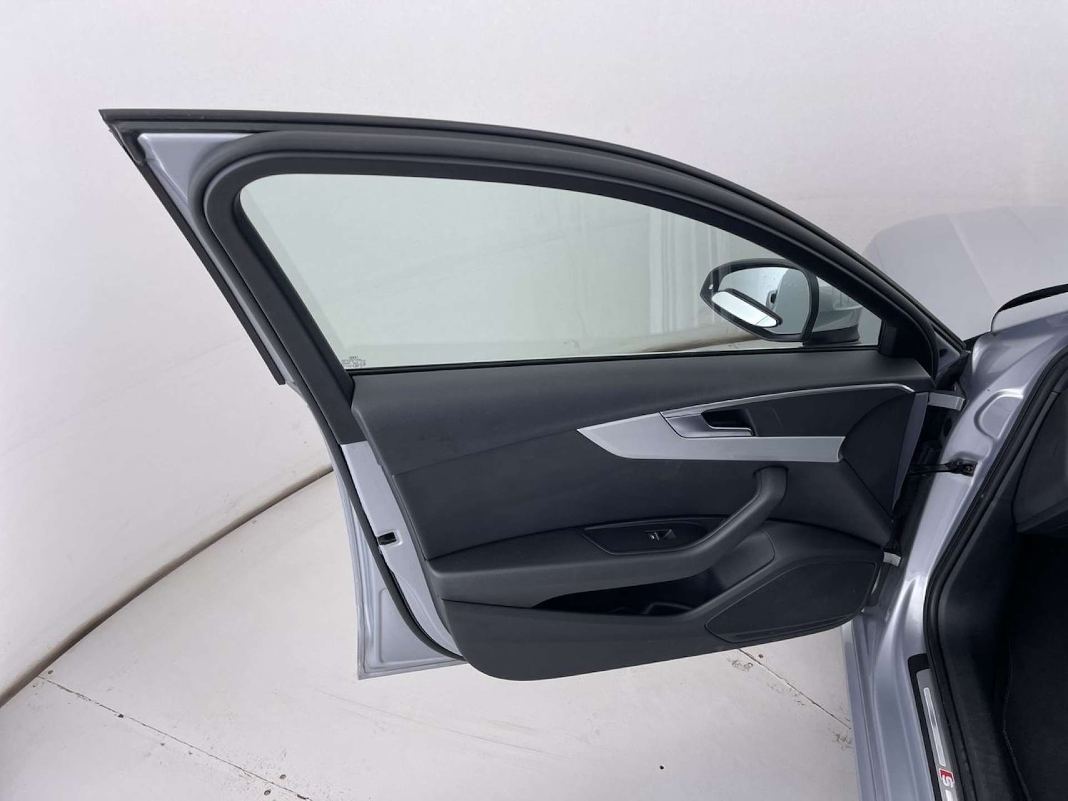 Used Audi A4 2017 for sale - 76493589: Photo 27