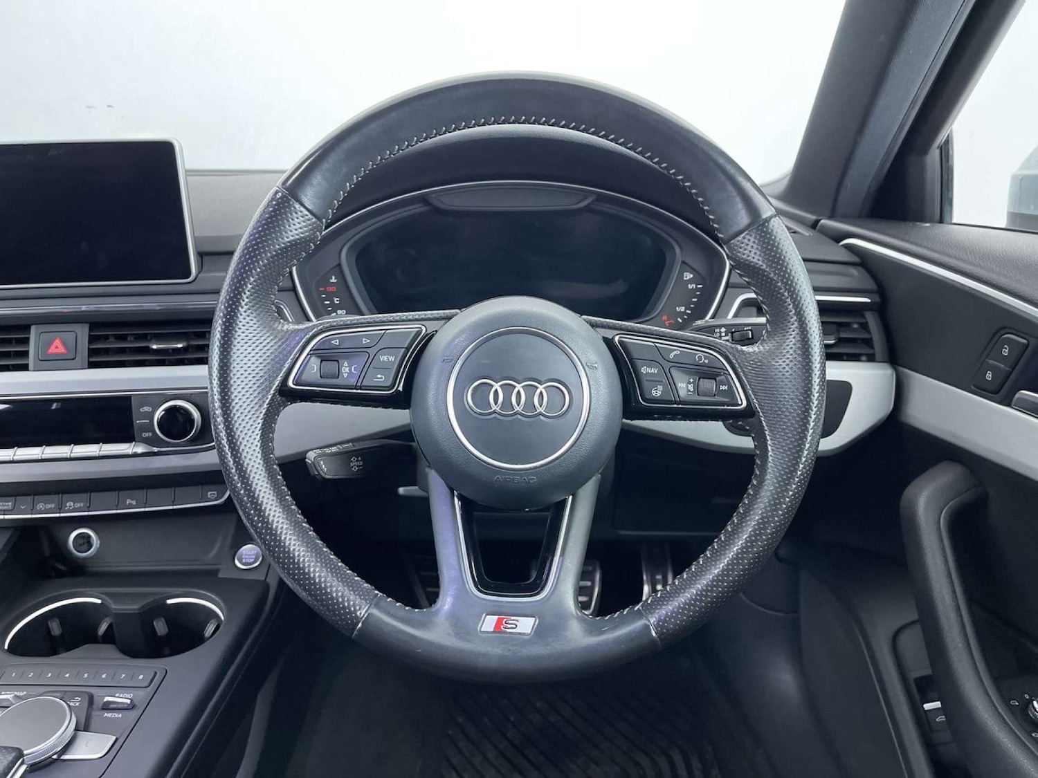 Used Audi A4 2017 for sale - 76493589: Photo 36