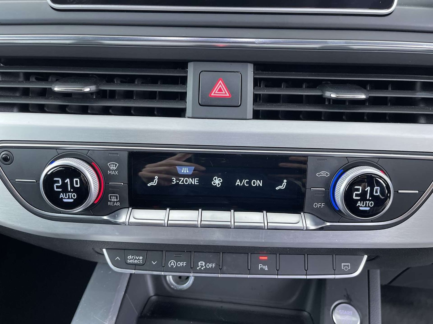 Used Audi A4 2017 for sale - 76493589: Photo 44