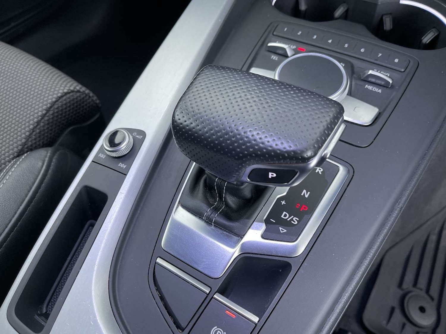 Used Audi A4 2017 for sale - 76493589: Photo 47