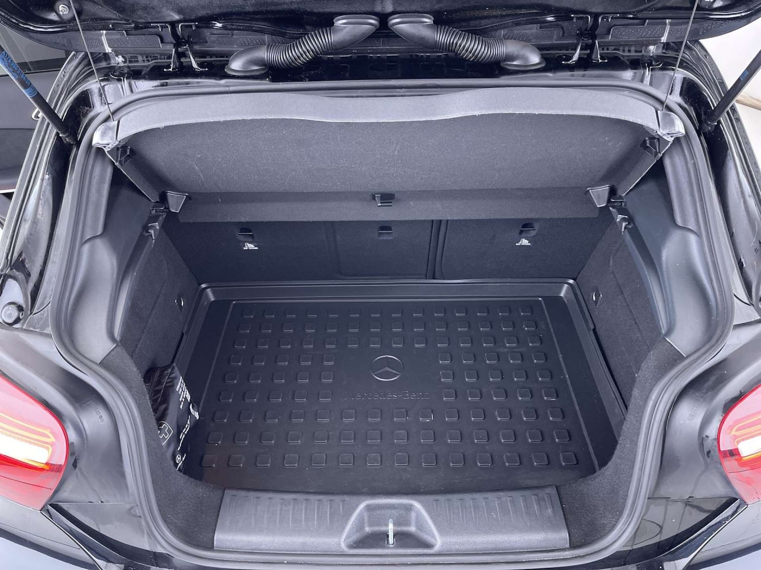 Used Mercedes-Benz A-Class 2017 for sale - 76698036: Photo 10